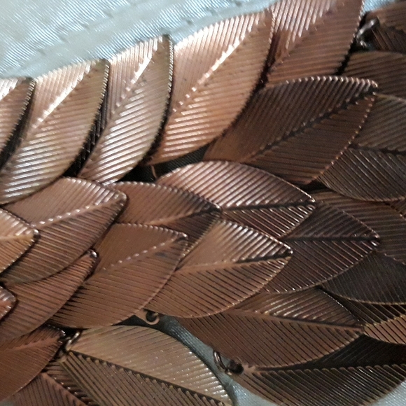 unusual necklace - Picture 5 of 5